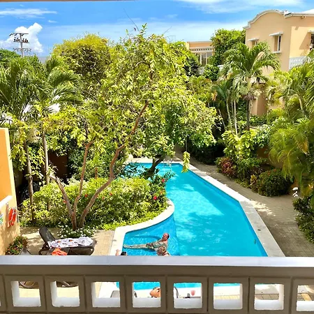 By Calamari Homes - Parque Centenario 202 Walled City